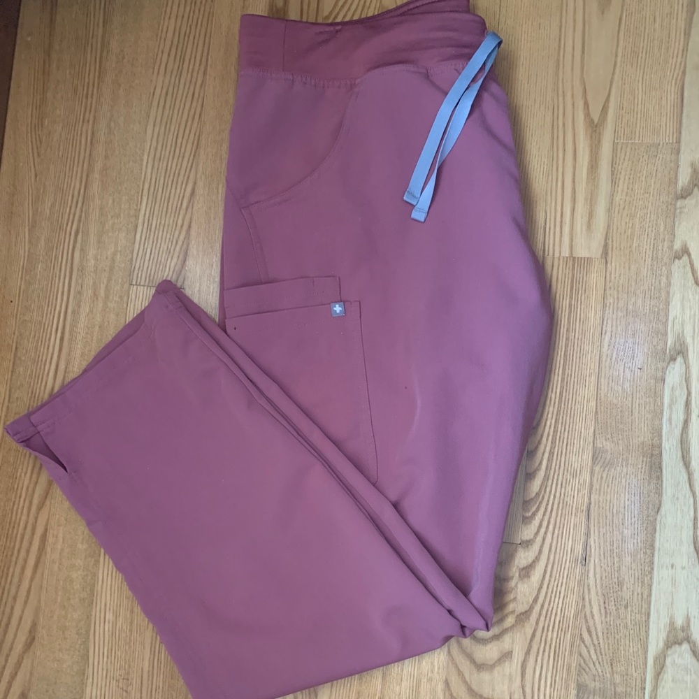 Figs Mauve Kade